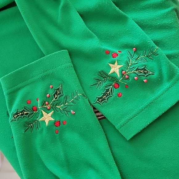 🌺3 For $10 Paradise Bay Cardinals Christmas Tee - Picture 8 of 9